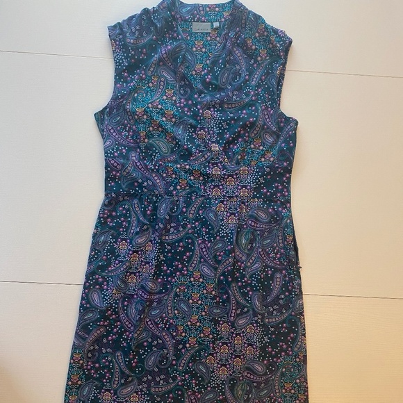 Athleta Dahlia Paisley Printed V-Neck Sleeveless Mini Dress Sz 10 - Picture 5 of 15